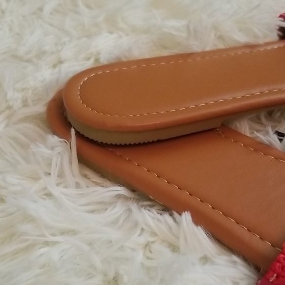 Fringe Sandals - Picture 3 of 6